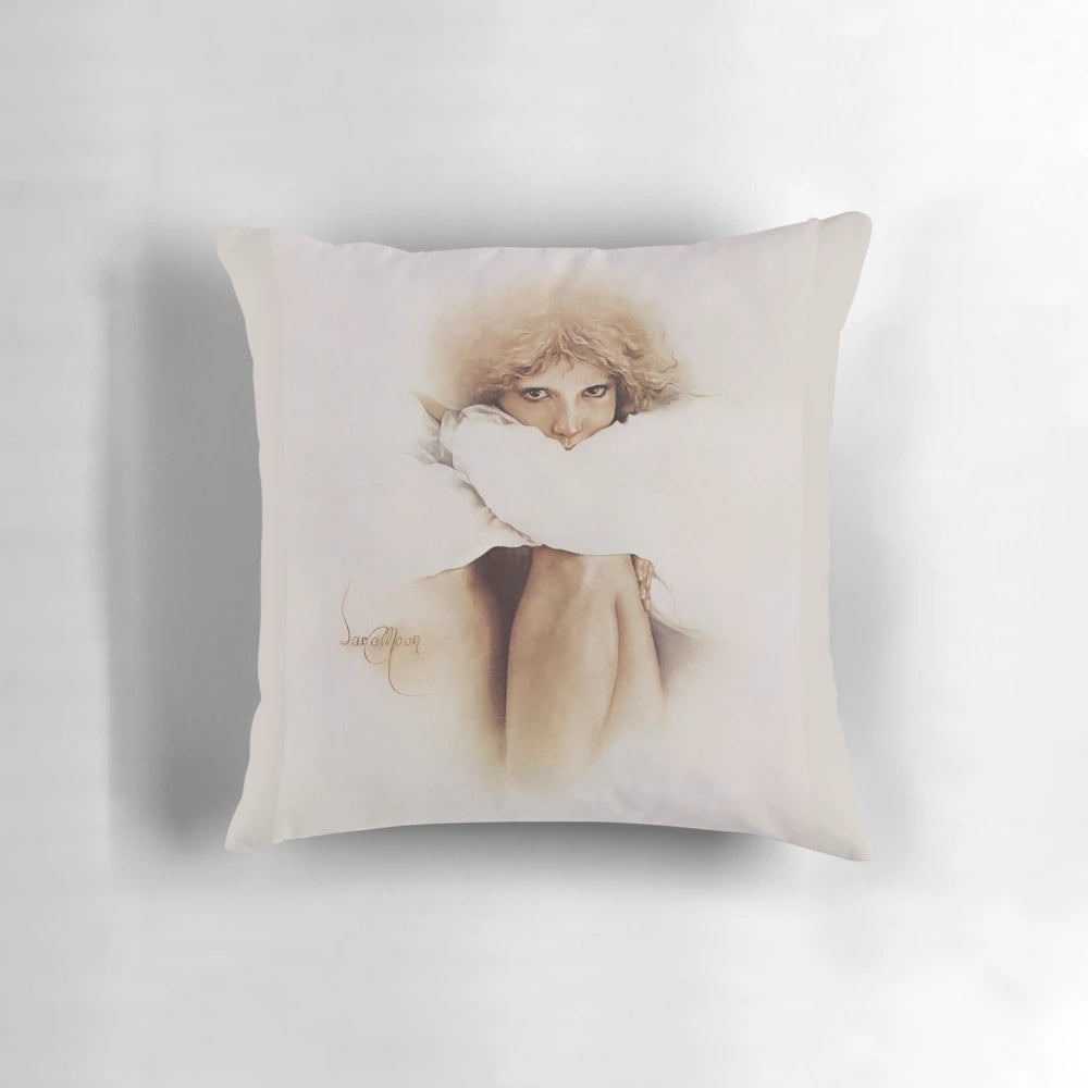 Elaine Pillow, a sensual female portrait by artist Sara Moon