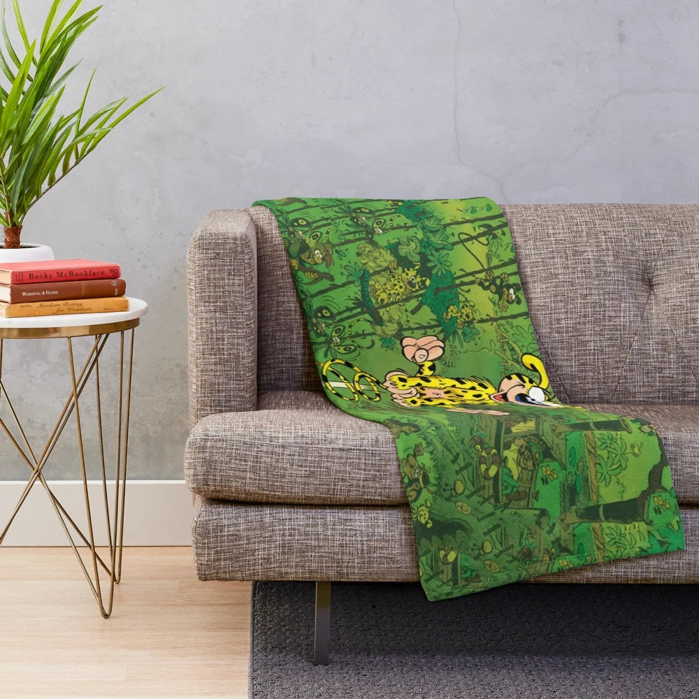 Marsupilami-themed plush blanket