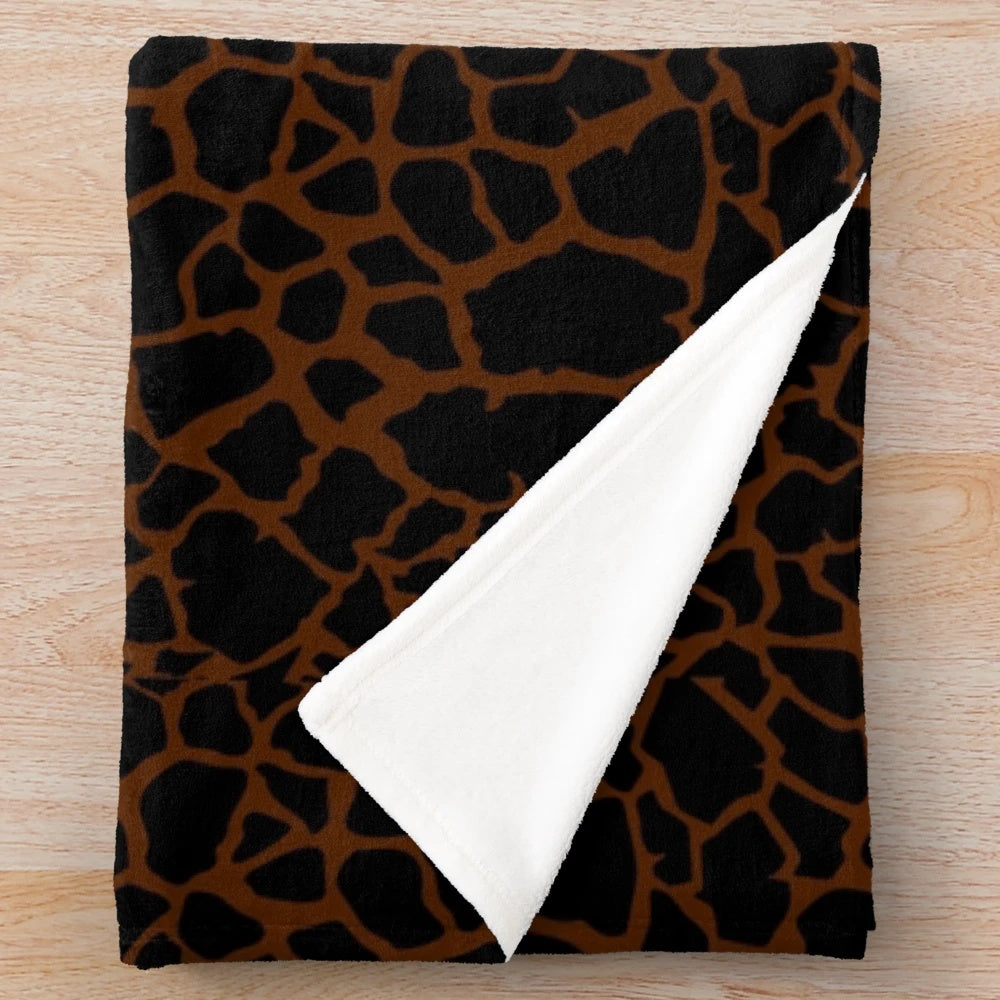Cozy plush blanket with a beautiful giraffe print design