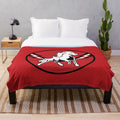 HC Vita Hästen Plush Blanket, a soft and cozy home accessory