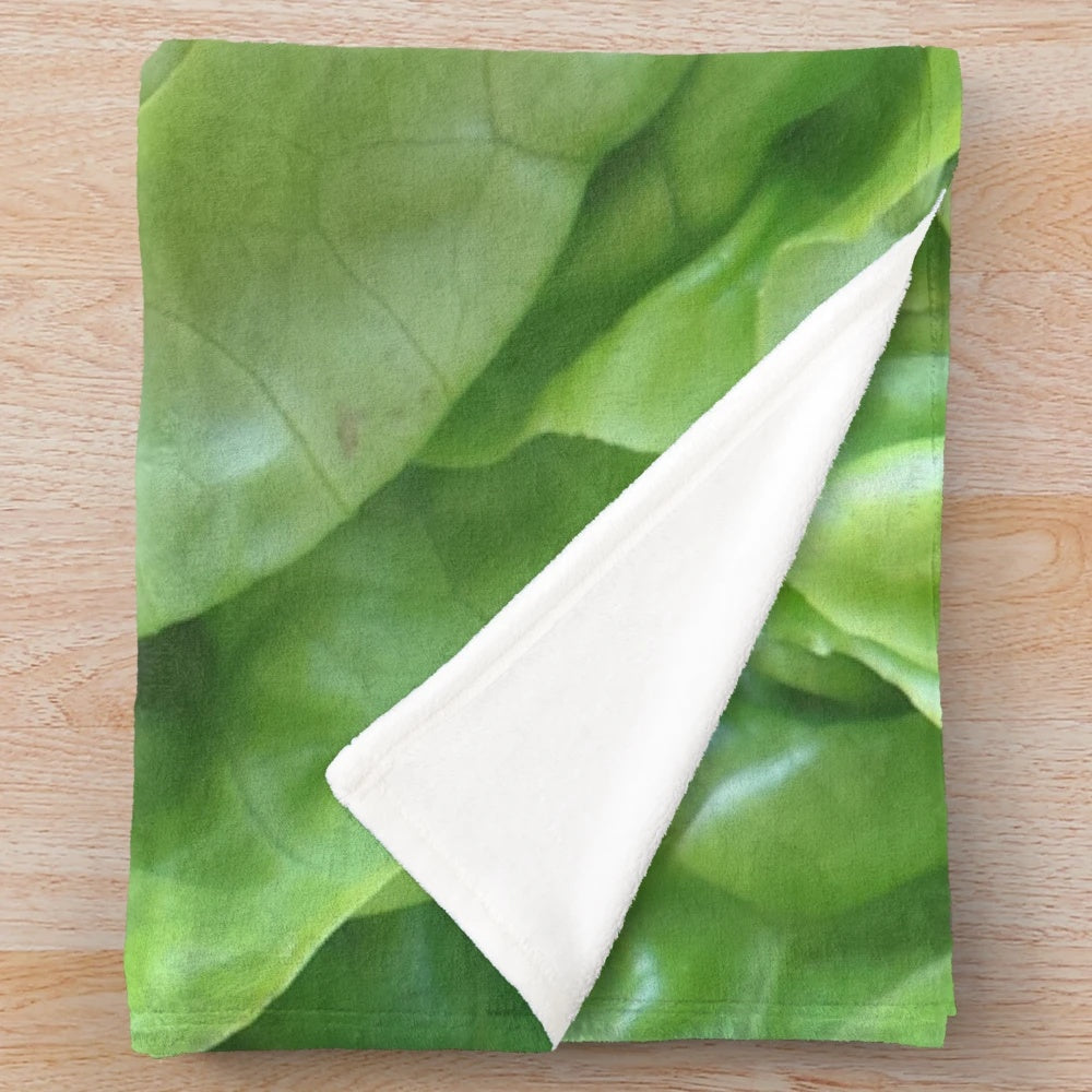 Soft and plush lettuce-themed blanket for home decor