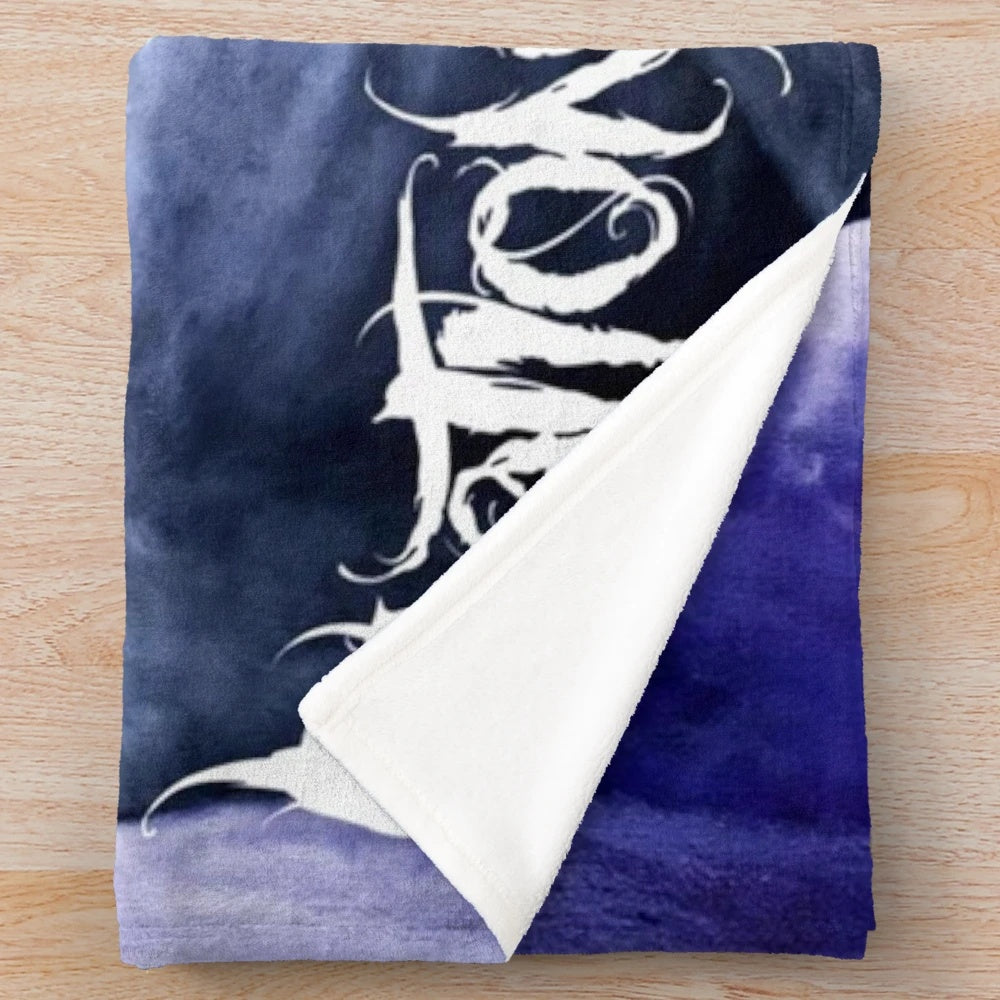 Menlu plush blanket in a deep, rich purple color
