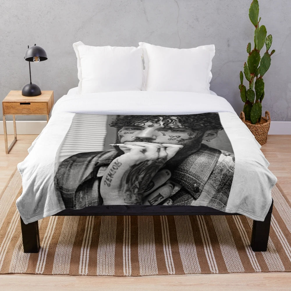 Soft and Comfortable Plush Blanket