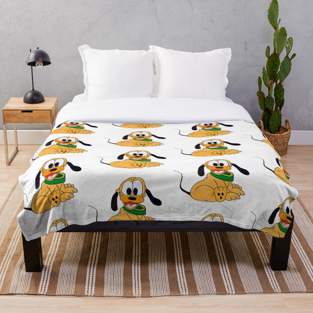 Plush blanket featuring Disney cartoon characters