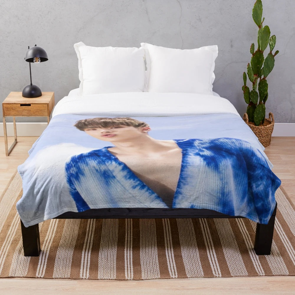 Ateez Mingi Plush Blanket