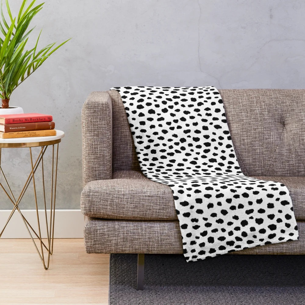 Dalmatian spots pattern plush blanket