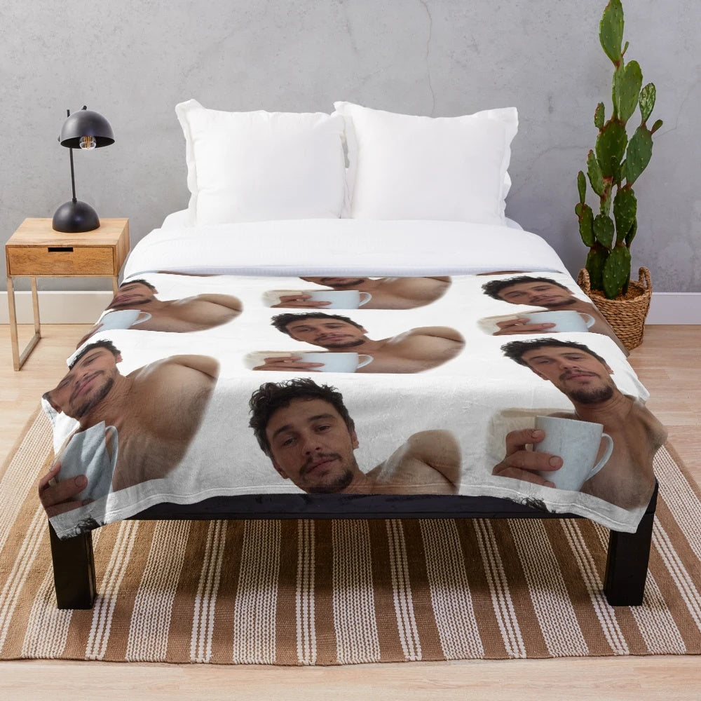 Soft and plush blanket with 90s-inspired design
