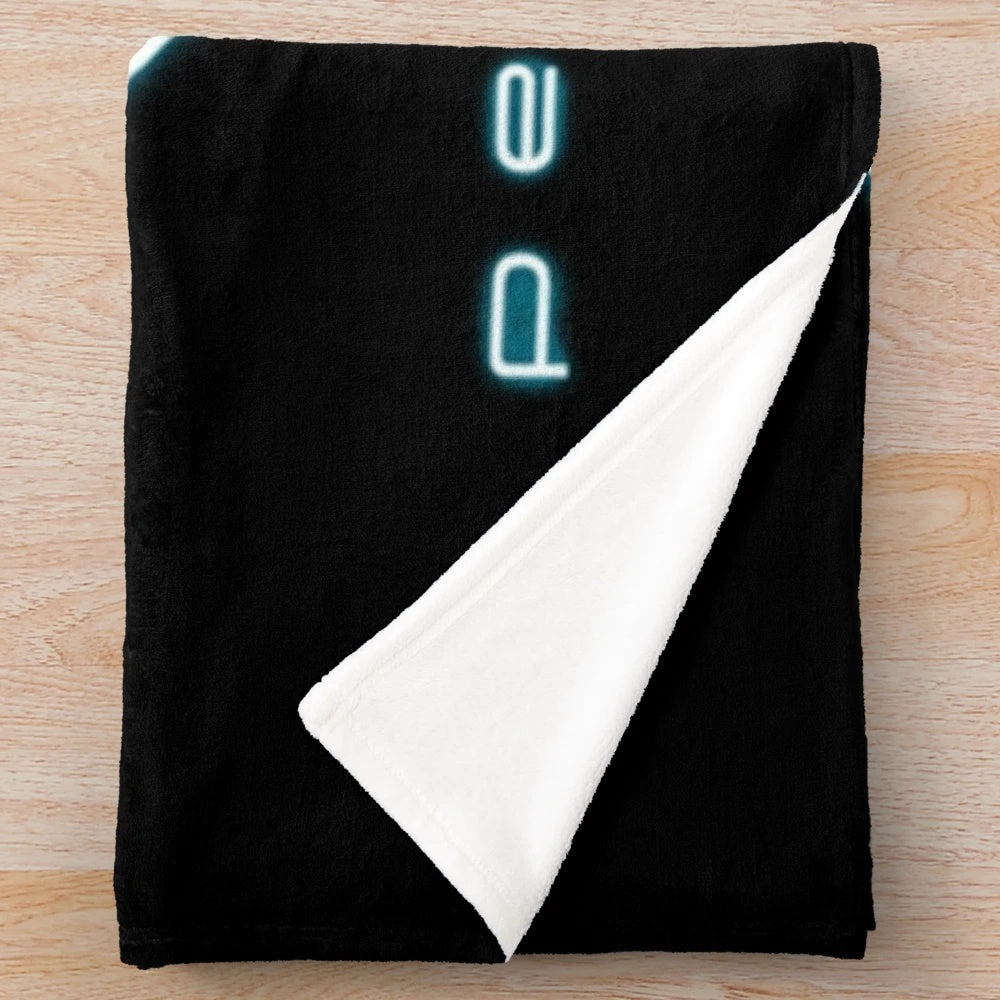 Periphery band plush blanket