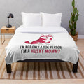 Soft and cozy plush blanket featuring a cute siberian husky design