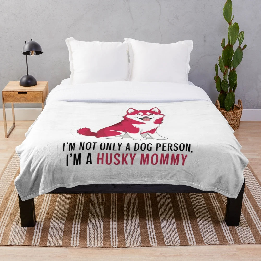 Soft and cozy plush blanket featuring a cute siberian husky design