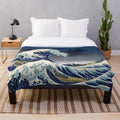 Sondersky plush blanket featuring the iconic Great Wave off Kanagawa design