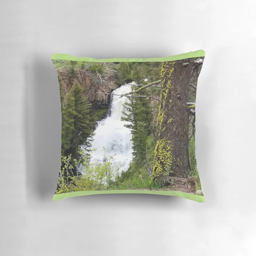 Waterfall-patterned pillow for a relaxing sleep experience