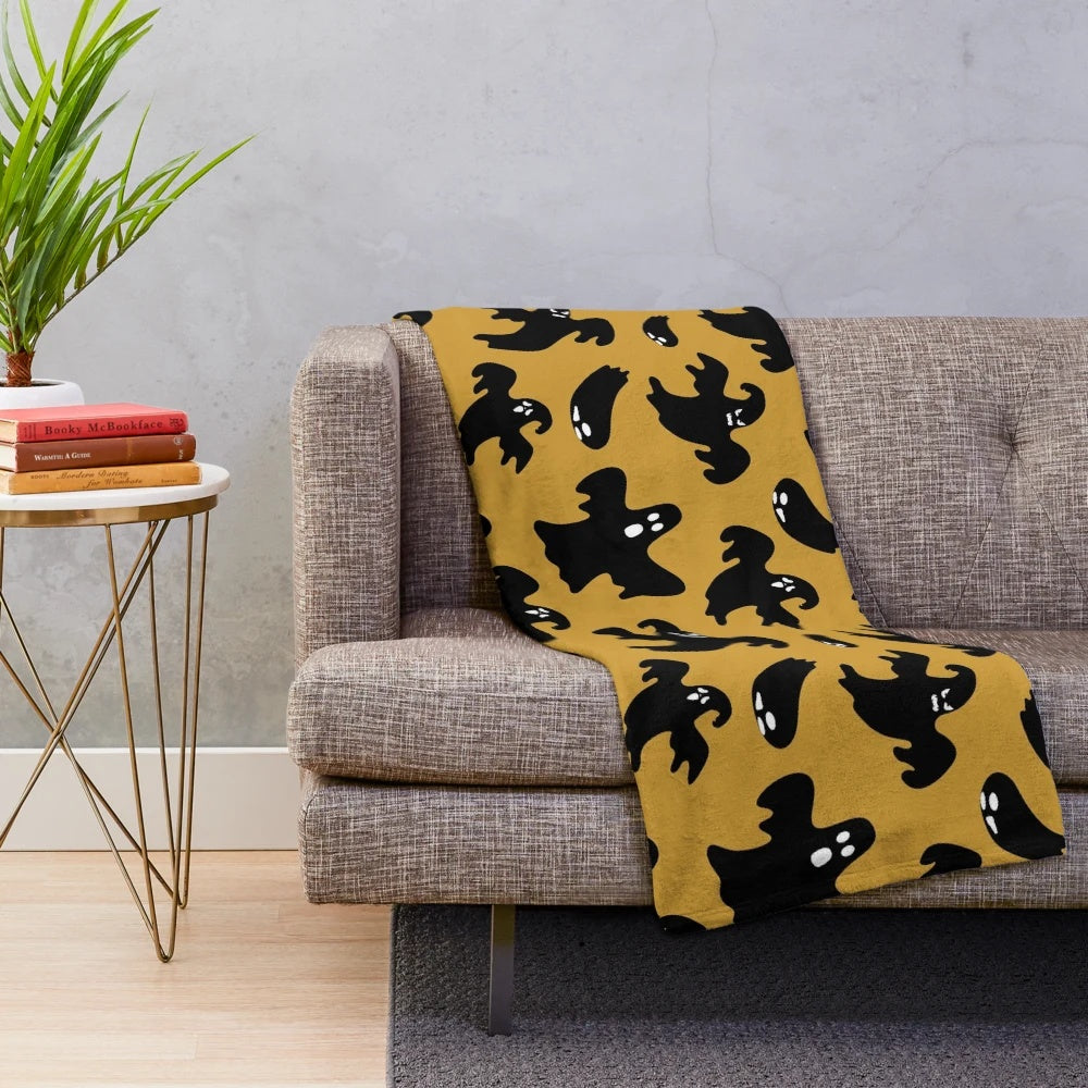 Spooky cartoon pattern plush blanket for Halloween