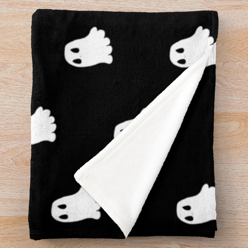 Eerie Ghost Plush Blanket for a Cozy, Supernatural Vibe