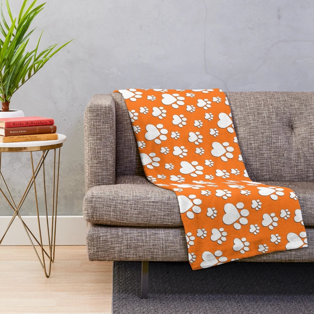 Halloween paw pattern plush blanket with heart designs