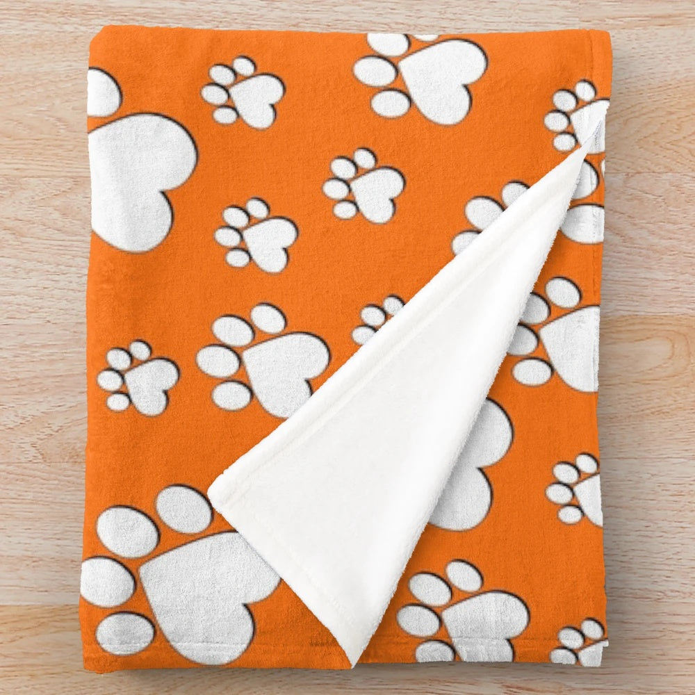 Halloween paw pattern plush blanket with heart designs