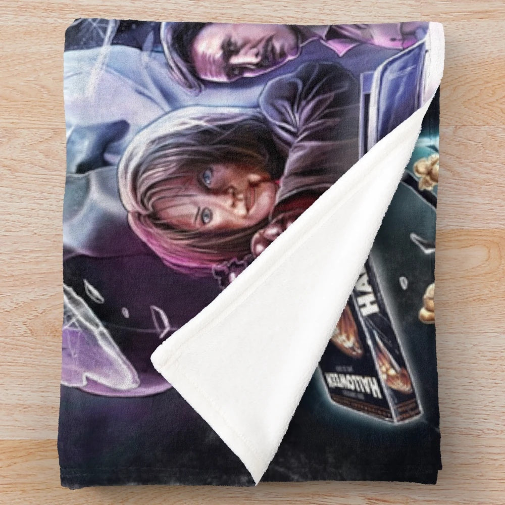 Scream-inspired plush blanket