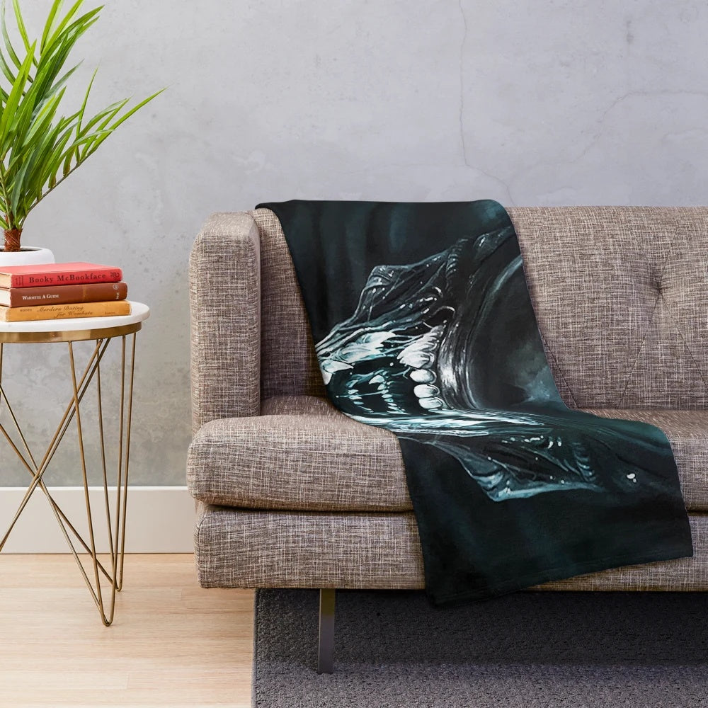 Xenomorph Alien Plush Blanket with Scary Movie Artwork