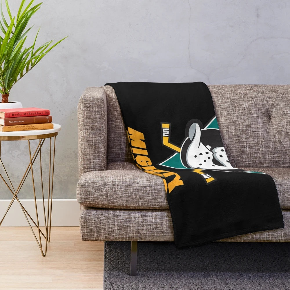 Vibrant duck graphic design plush blanket for hockey enthusiasts