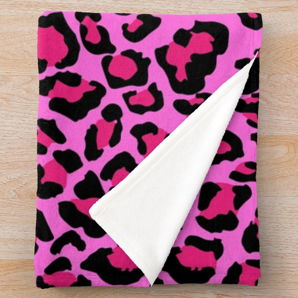Hot pink cheetah print plush blanket