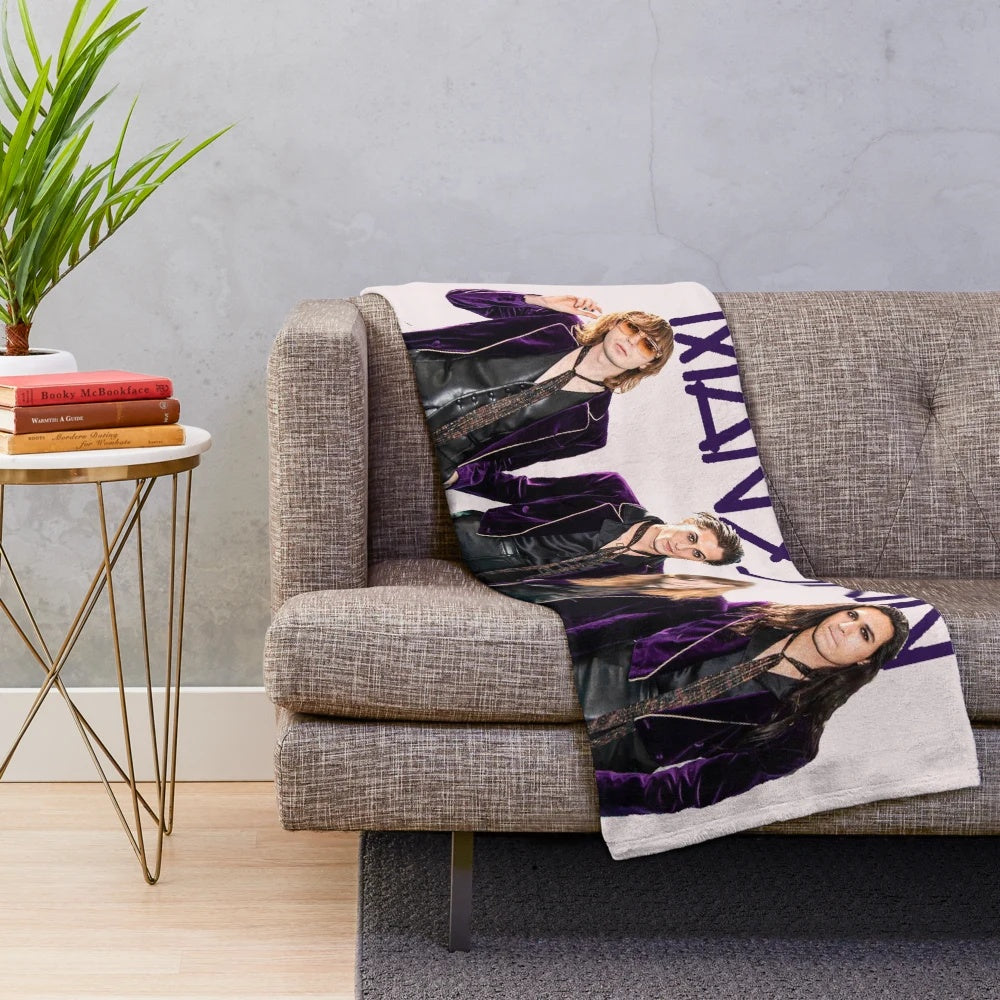 Måneskin-inspired plush blanket featuring the Italian rock band