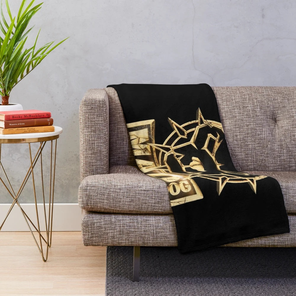 Mad dog-themed plush blanket