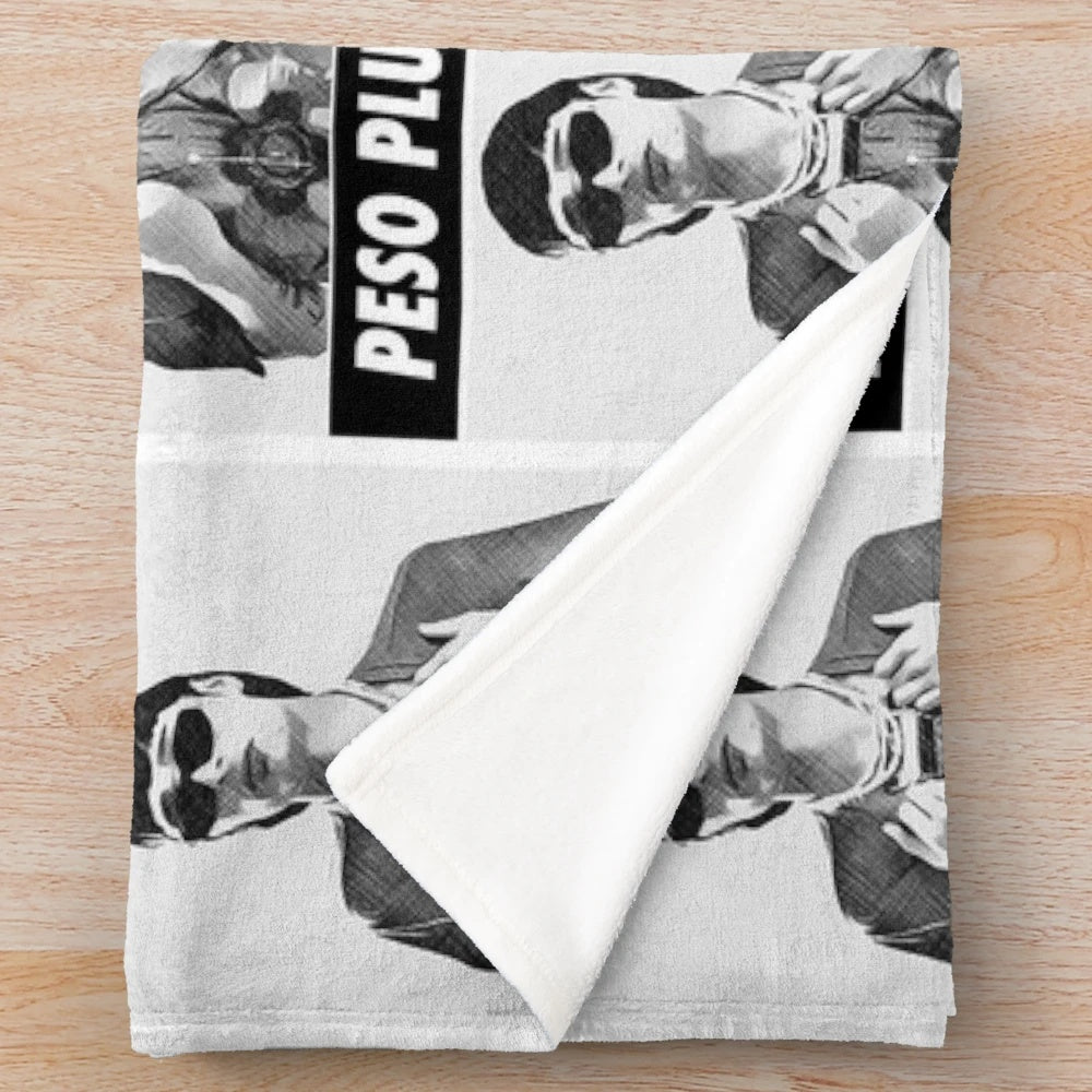 Soft and cozy peso pluma plush blanket