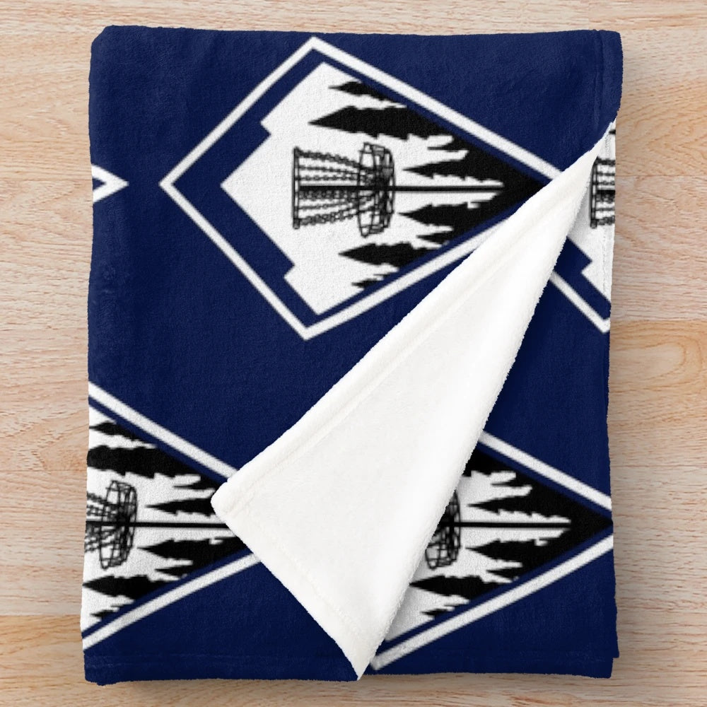 Plush disc golf themed blanket with geometric mountain design
