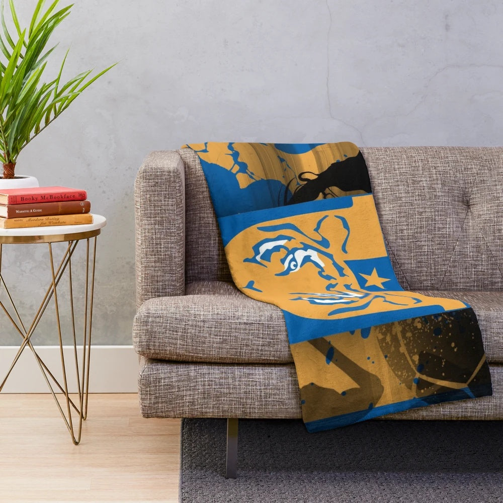 Tigres de la UANL-inspired plush blanket