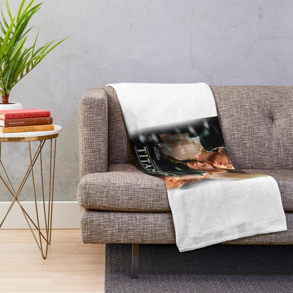 Titanic movie-themed plush blanket featuring Leonardo DiCaprio and Kate Winslet