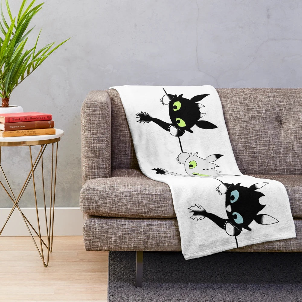 Toothless dragon-themed plush blanket for babies and toddlers