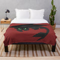 Toothless-inspired plush blanket featuring the iconic Night Fury dragon from How to Train Your Dragon