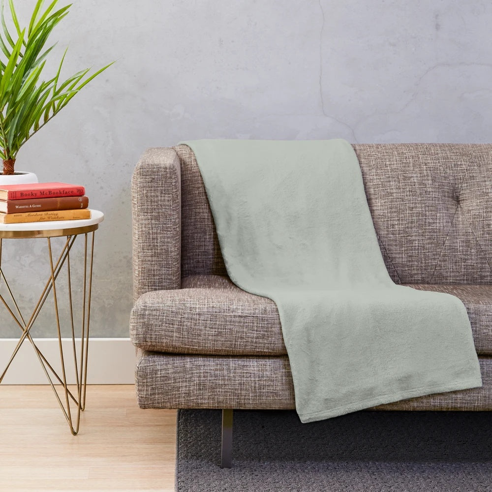 Tranquil Dawn Green Plush Accent Blanket for Cozy Living Room Decor
