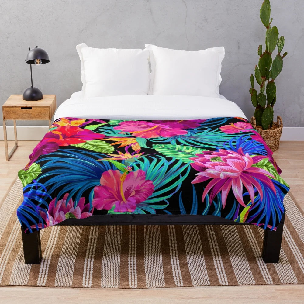 Tropical hibiscus pattern plush blanket