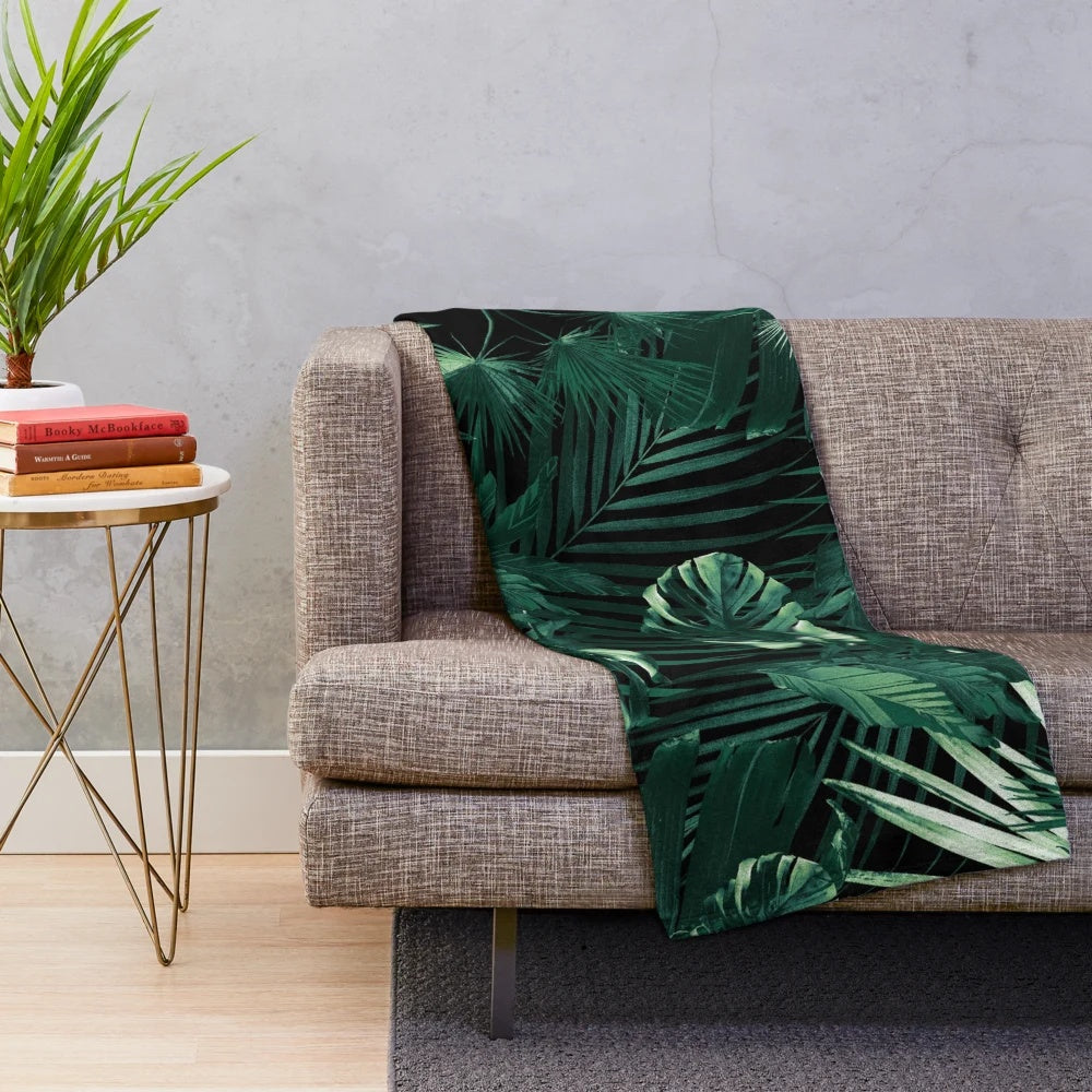 Tropical jungle leaves pattern plush blanket