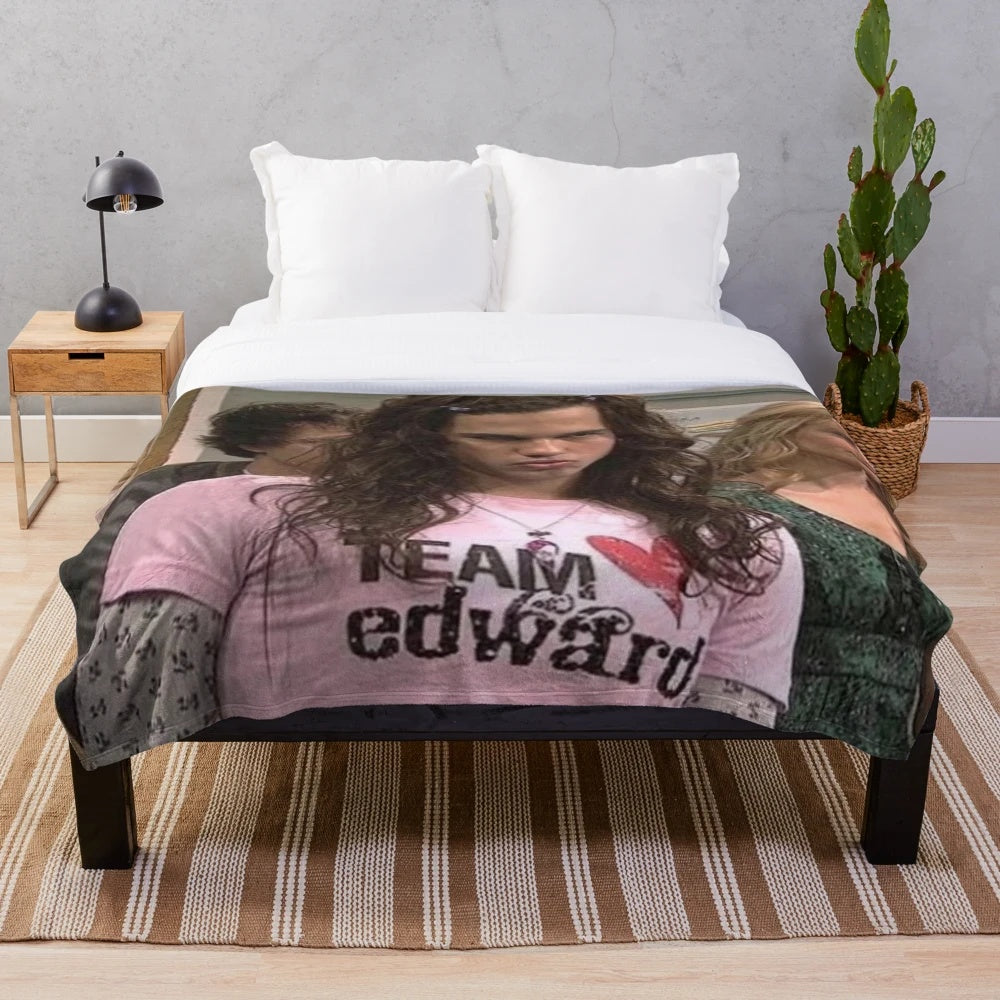 Twilight Saga Team Edward x Jacob Plush Blanket