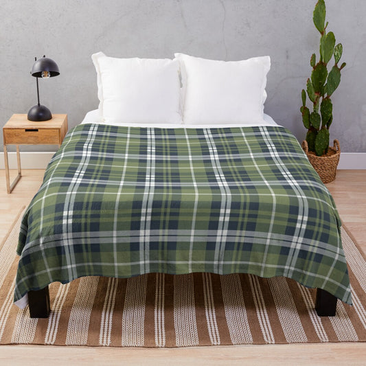 Soft and cozy plaid pattern plush blanket for home decor