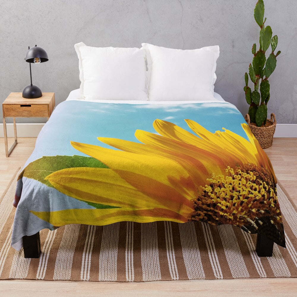 Soft and comfortable sunflower plush blanket