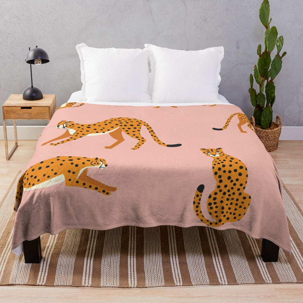 Cheetah pattern plush blanket in pink