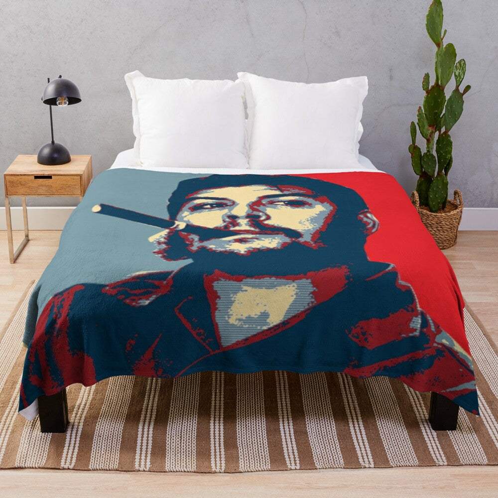 Che Guevara-inspired plush blanket with revolutionary icon design