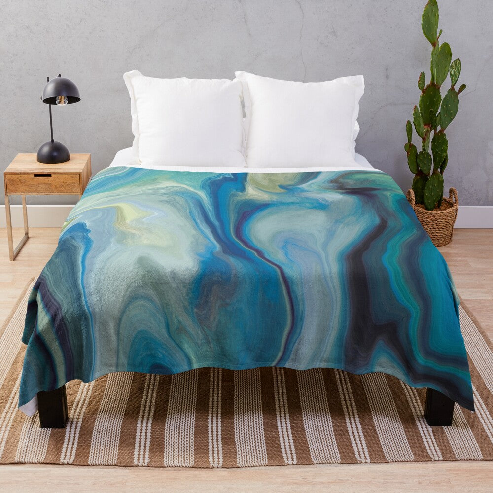 Blue and white marbled pattern plush blanket