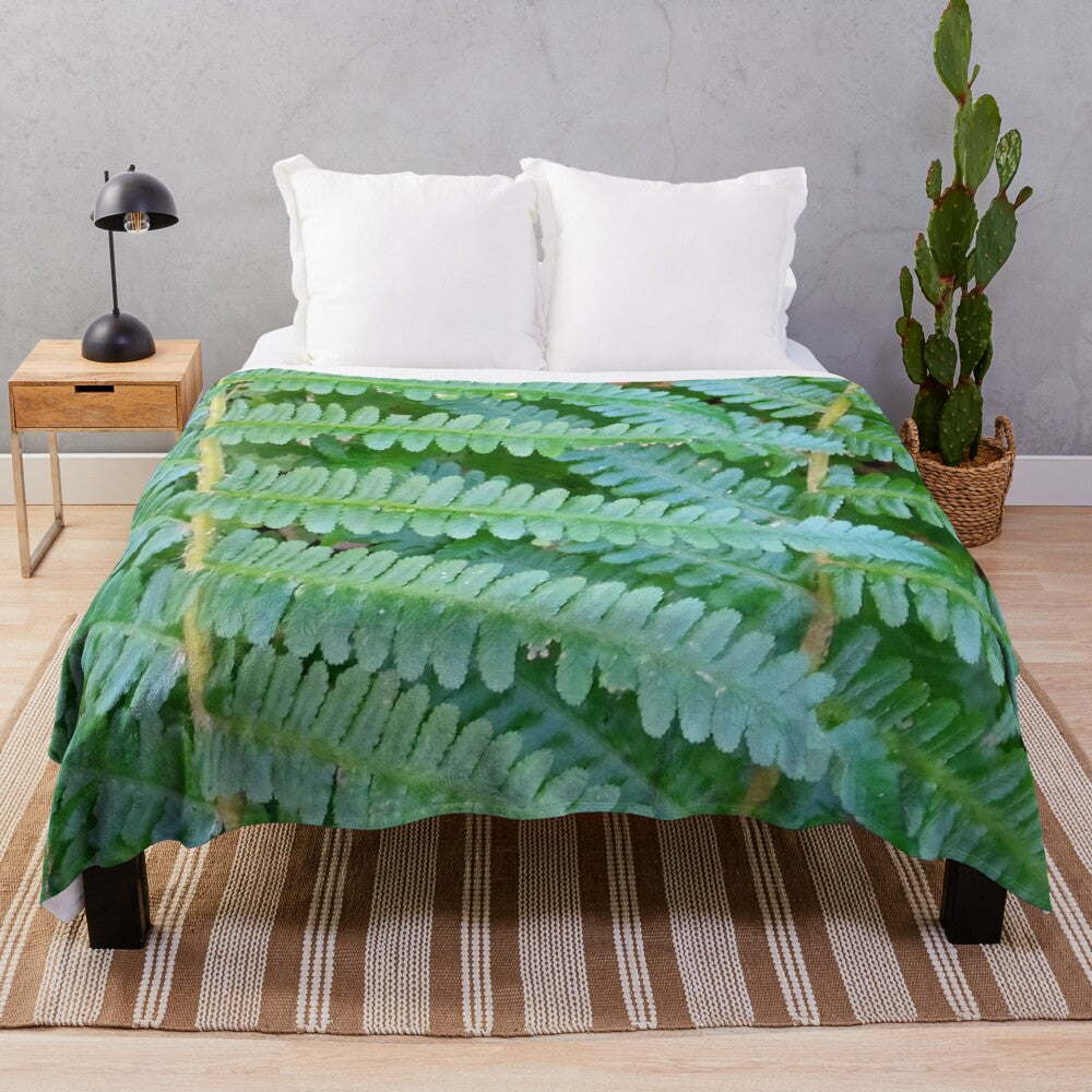 Soft and cozy green leaves plush blanket