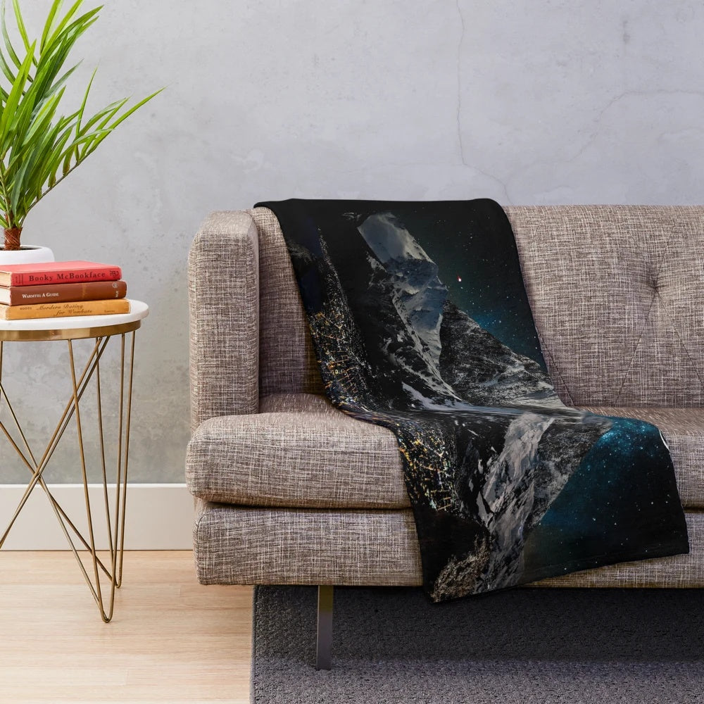 Velaris-inspired plush blanket featuring the City of Starlight and the Court of Dreams from A Court of Thorns and Roses
