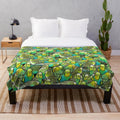 Colorful budgie pattern plush blanket