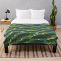 Electric eel pattern plush blanket for cozy home decor