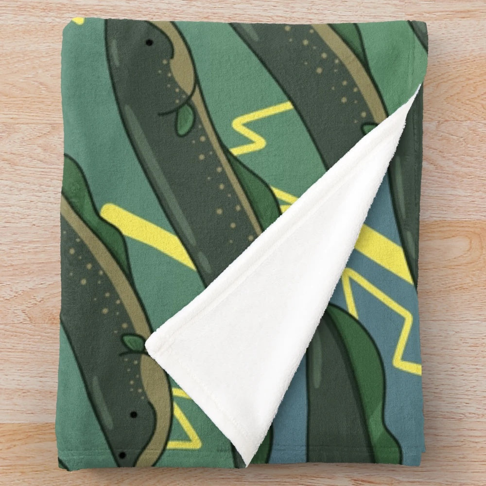 Electric eel pattern plush blanket for cozy home decor