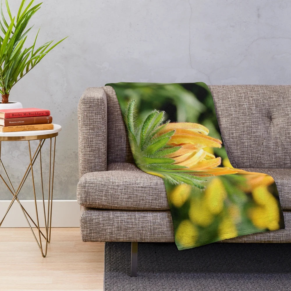 Soft and plush flower-patterned blanket