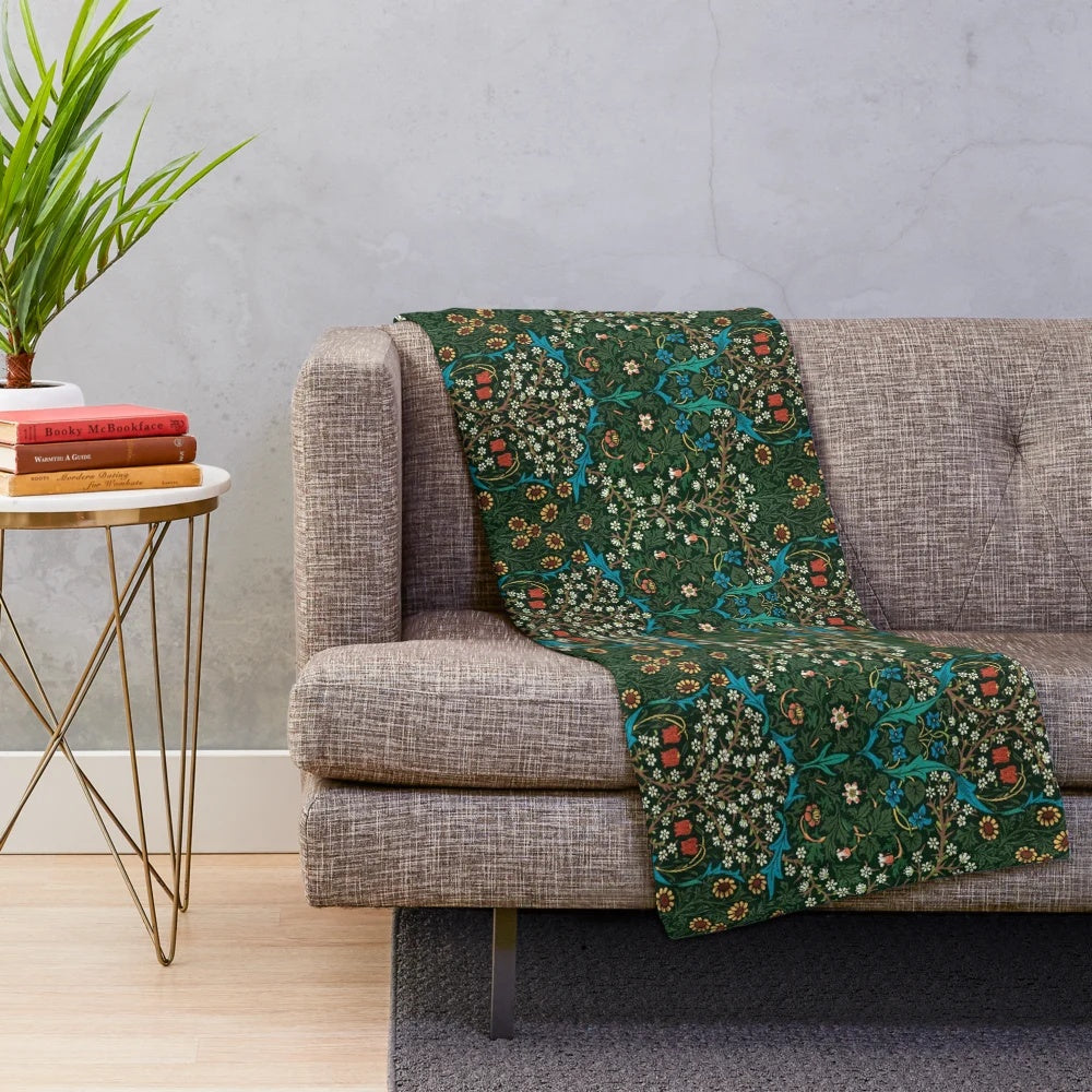 Plush blanket with a vibrant William Morris floral pattern