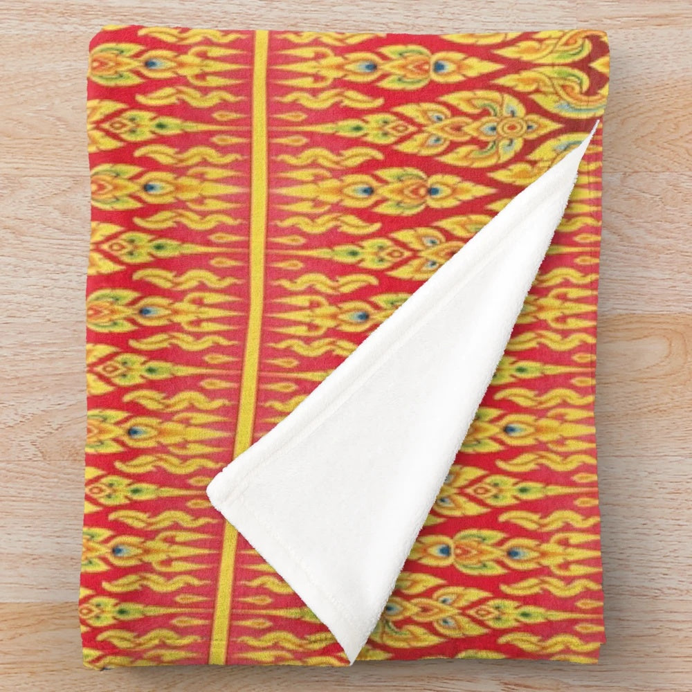 Thai pattern plush blanket