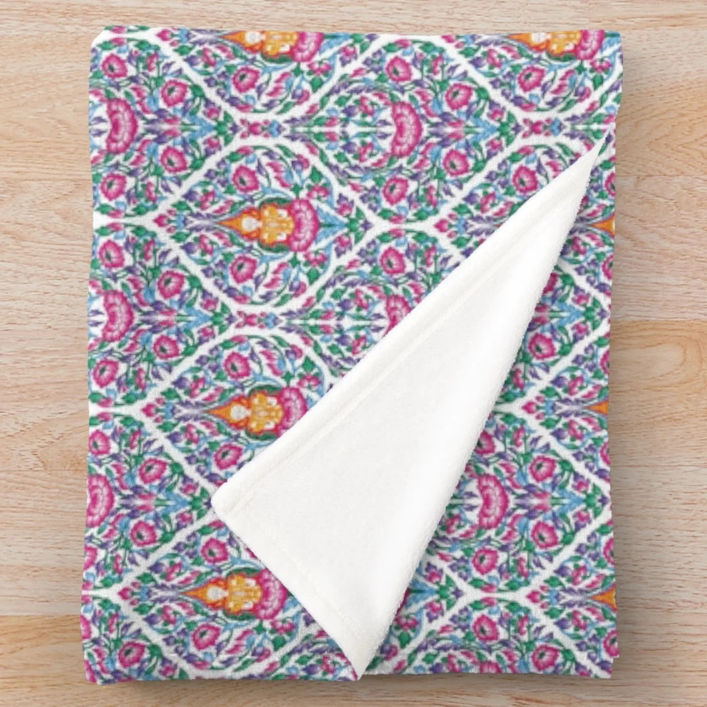 Plush thai pattern blanket for cozy home decor